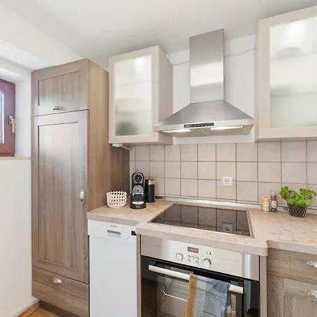 Helles & Ruhiges Nahe A81